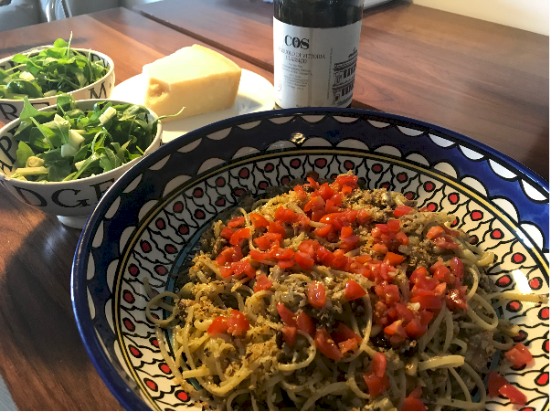 CERASUOLO DI VITTORIA & PASTA CON SARDE